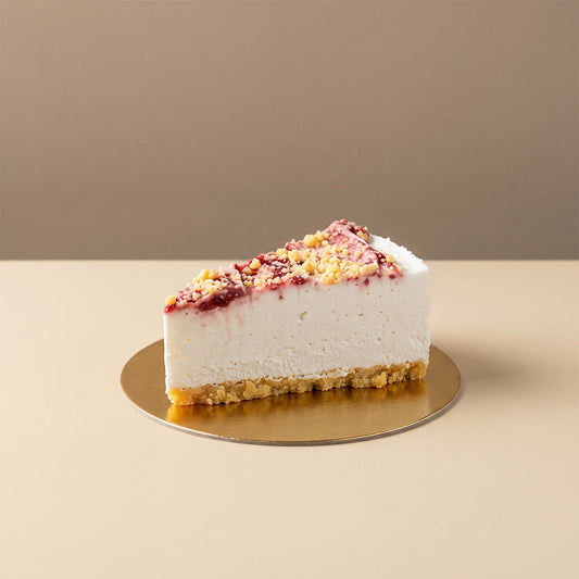 Vegán málnás sajttorta szelet